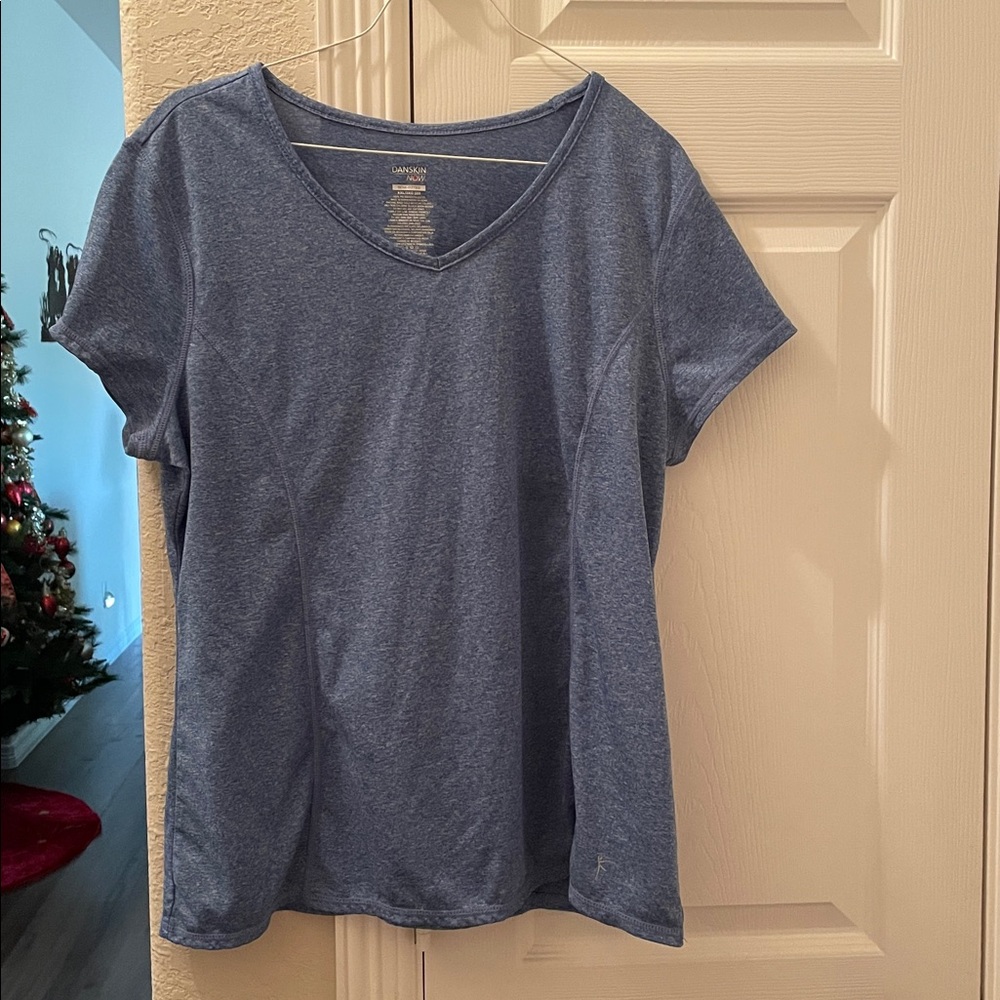 Danskin Now semi fitted Blue short sleeve top XXL